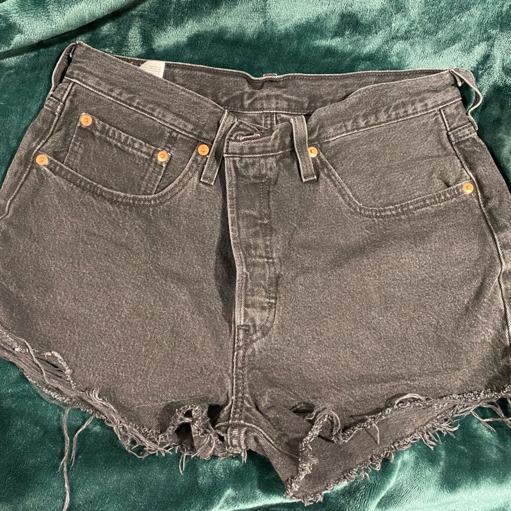 Black denim Levi’s size 30